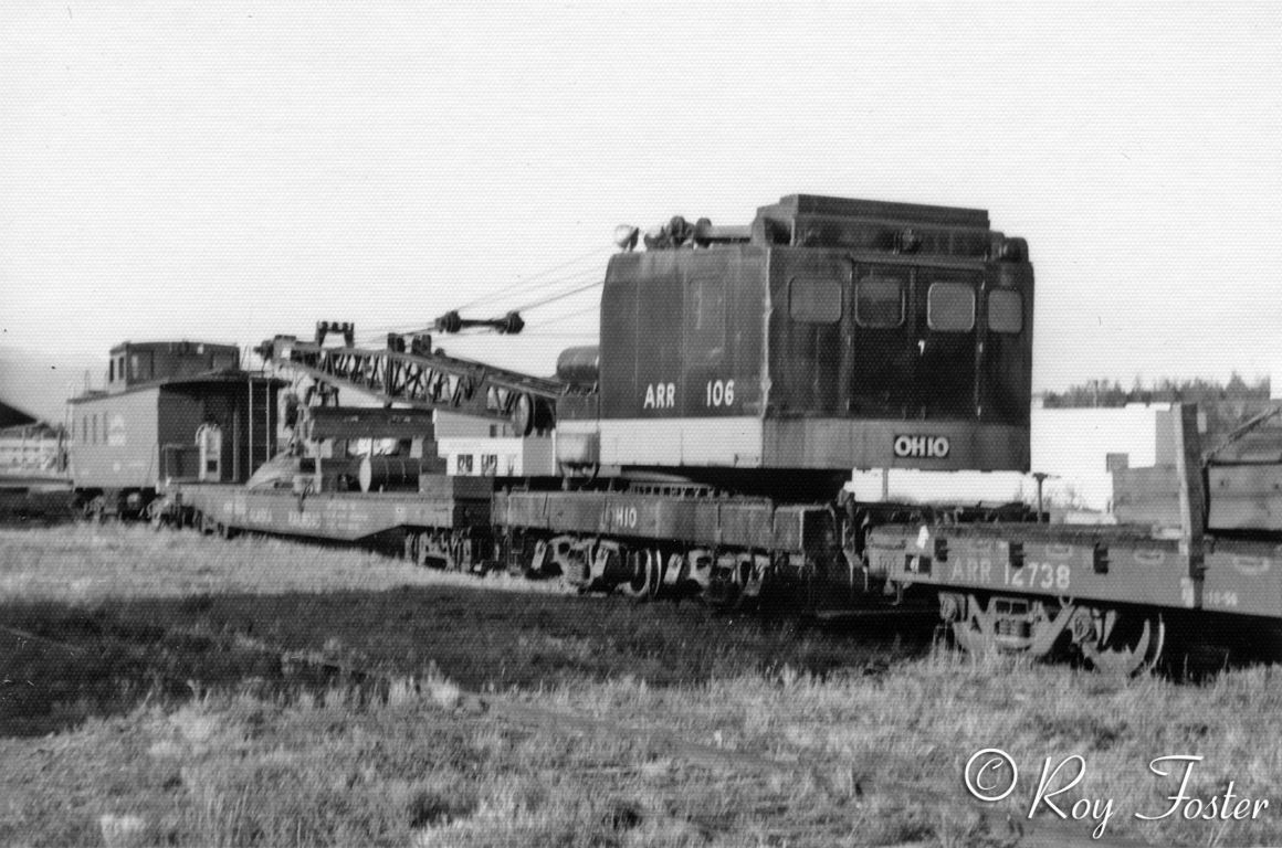 ARR 106 Crane and Power Car 0040 Anchorage 17 August 1974