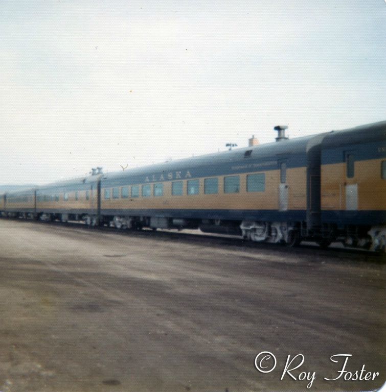 ARR 5012 lunch counter car train 6 Fairbanks 20 May 1973