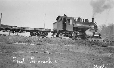 First locomotive of U.S. Railroad