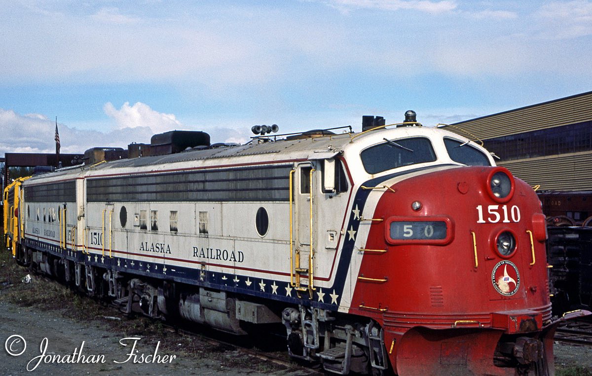 804702