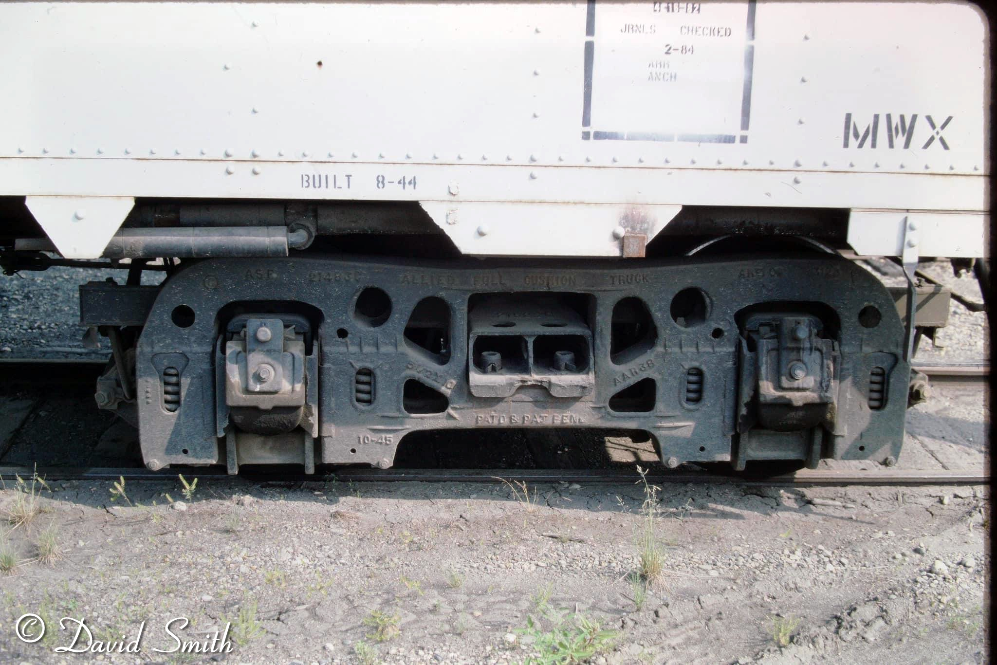 Outfit Car 1571E built from a Troop Sleeper. Fairbanks, AK 7/7/87.