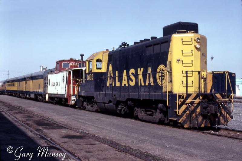 Train No. 2 with bicentennial locomotive 1512